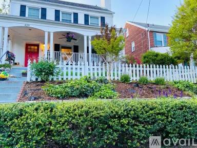 Main picture of 429 Rittenhouse St NW