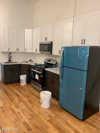 Main picture of 345 Eldert St