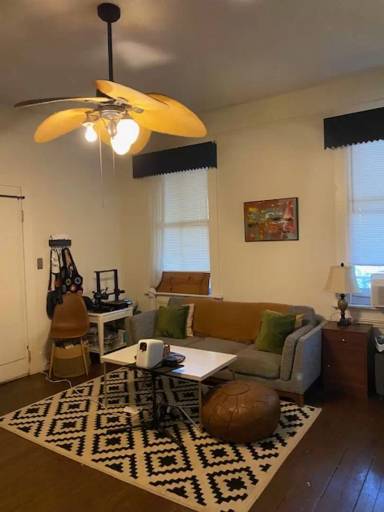 Main picture of 225 SW 3rd Ave