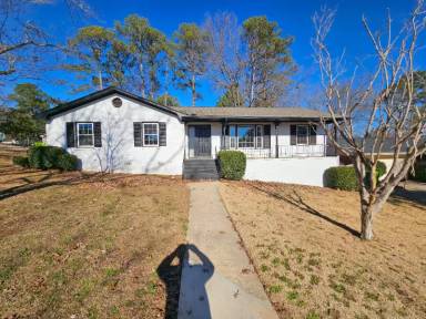 Main picture of 1619 Emerald Rd