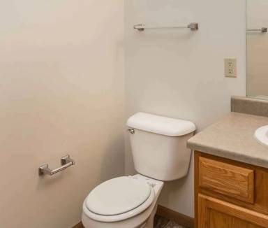 Main picture of 4620 E 6th St