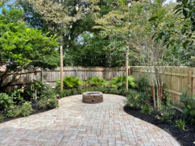 Main picture of 1212 Meadow Park Ln