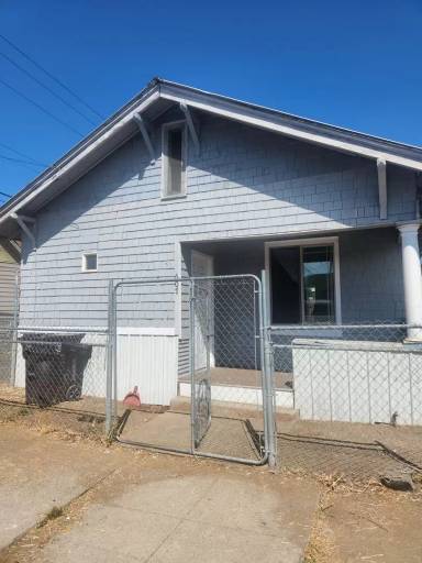 Main picture of 607 E Walnut St