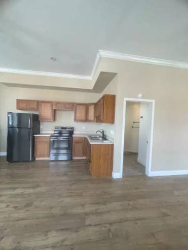 Main picture of 124 E Morrison St