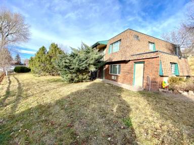 Main picture of 5504 S Huron St