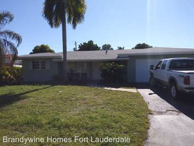 Main picture of 1720 NE 42nd St