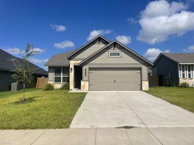 Main picture of 2021 Dumfries Dr