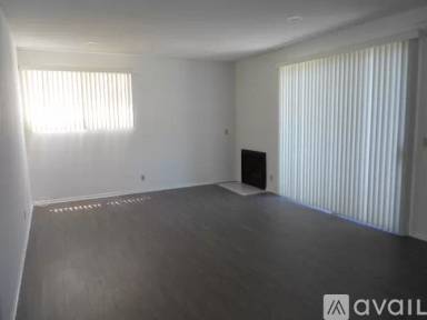 Main picture of 1400 Camden Ave