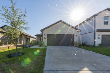 Main picture of 5922 First Blush Dr