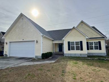 Main picture of 301 W Willowood Ln