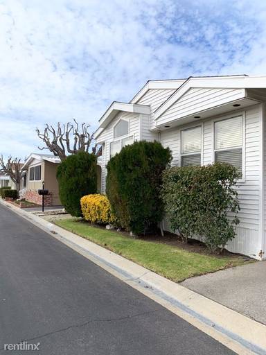 Main picture of 21305 Blue Curl Way