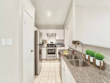 Main picture of 229 Teakwood Ln