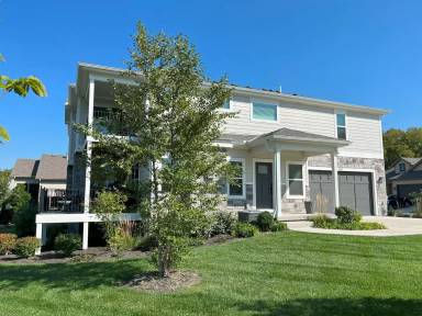 Main picture of 6942 W 162nd Ct