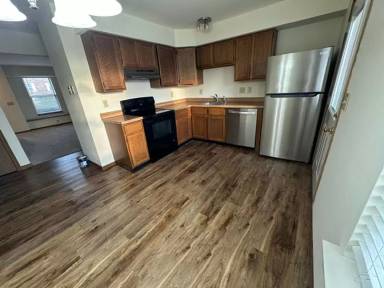 Main picture of 2487 Falcons Way