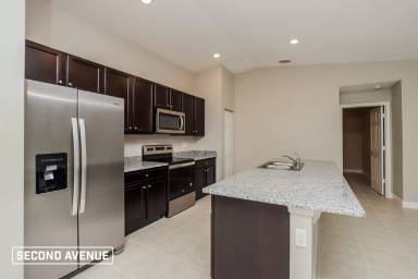 Main picture of 3390 Navajo Ave SW