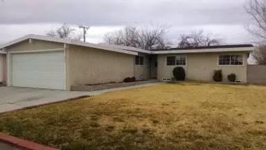 Main picture of 677 W Avenue H8
