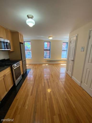 Main picture of 273 Mott St