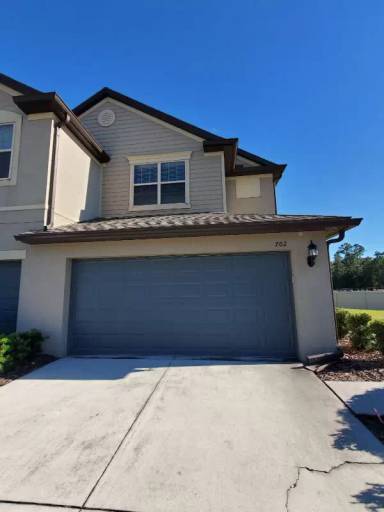 Main picture of 702 Artisan St