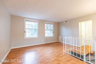 Main picture of 2722 Ordway St NW
