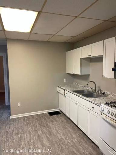 Main picture of 423 N Hanover St