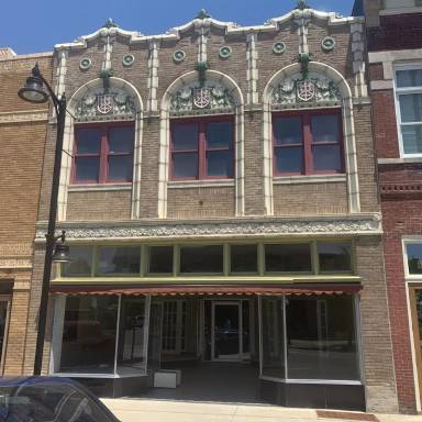 Main picture of 104 N 9th St