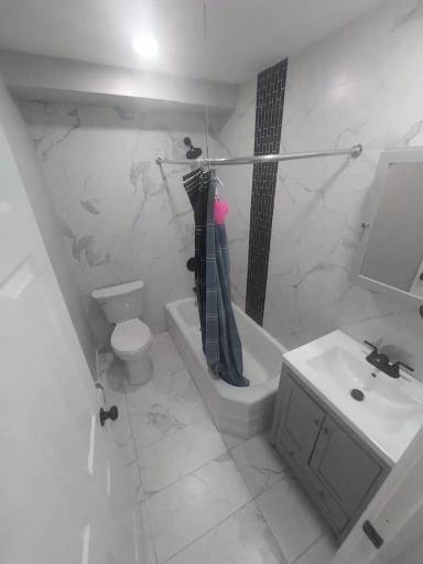 Main picture of 400 Olive St