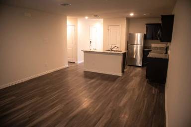 Main picture of 1605 Ewing Ave