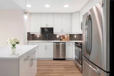 Main picture of Senate Square