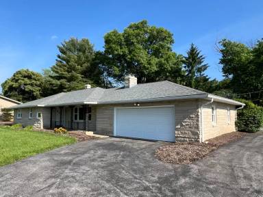 Main picture of 3649 E 3rd St