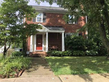 Main picture of 805 N Greenbrier St