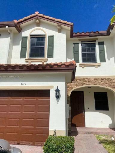 Main picture of 3405 SE 1st Ct