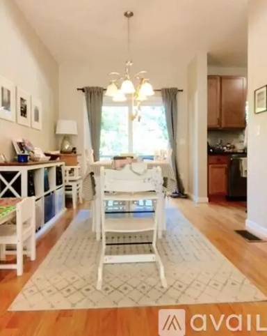 Main picture of 32 Ames Ave