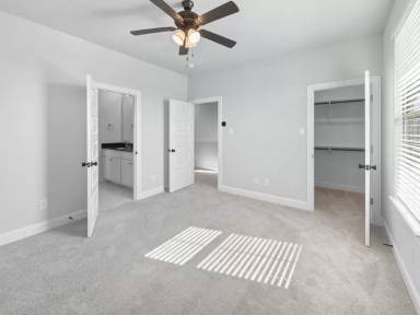 Main picture of 9525 Thorncrown Ln