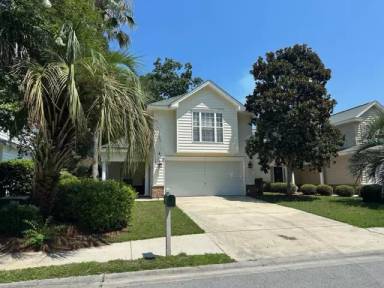 Main picture of 240 Oak Ridge Cir