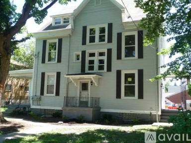 Main picture of 5908 Cary Ave