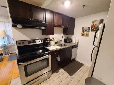 Main picture of 1423 Commonwealth Ave
