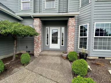 Main picture of 483 Yellowstone Dr S