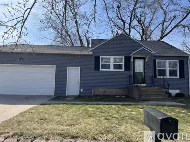 Main picture of 1300 English Blvd