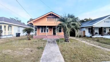 Main picture of 1014 W Gregory St