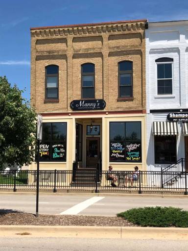 Main picture of 11808 Main St