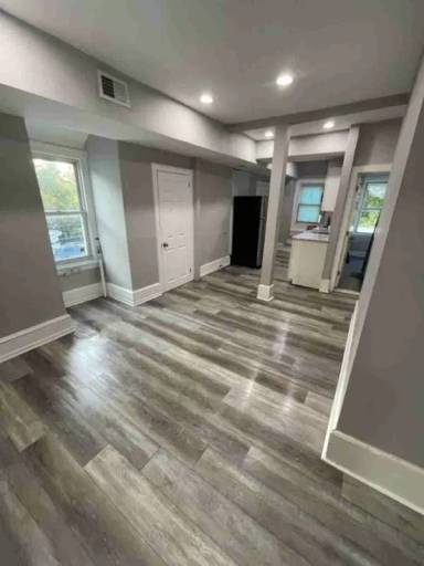 Main picture of 1127 W Duncannon Ave