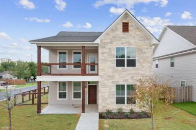 Main picture of 603 Nimitz St