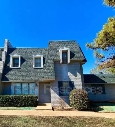Main picture of 11407 N May Ave