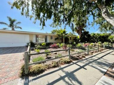 Main picture of 671 Cambridge Dr
