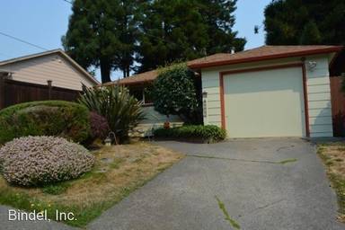 Main picture of 2469 Wood St