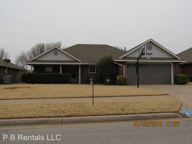 Main picture of 6810 NW Crestwood Dr