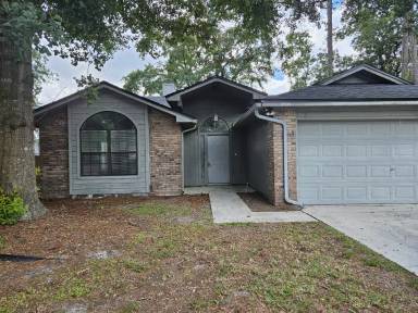 Main picture of 3939 Hunters Lake Cir W