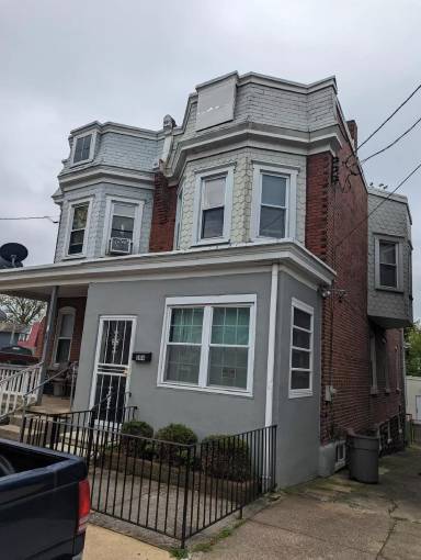 Main picture of 204 W 29th St
