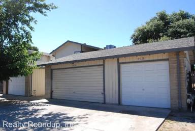 Main picture of 2526 Plantation Pl