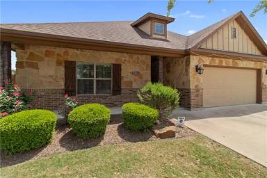 Main picture of 401 Hayes Ln